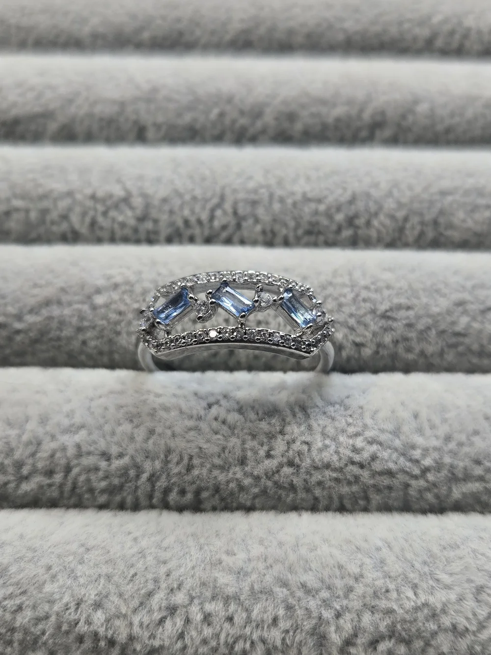 Size 8 Bomb Party RBP5762 Maze of Sparkle LC Blue Zircon Spinel Rhodium